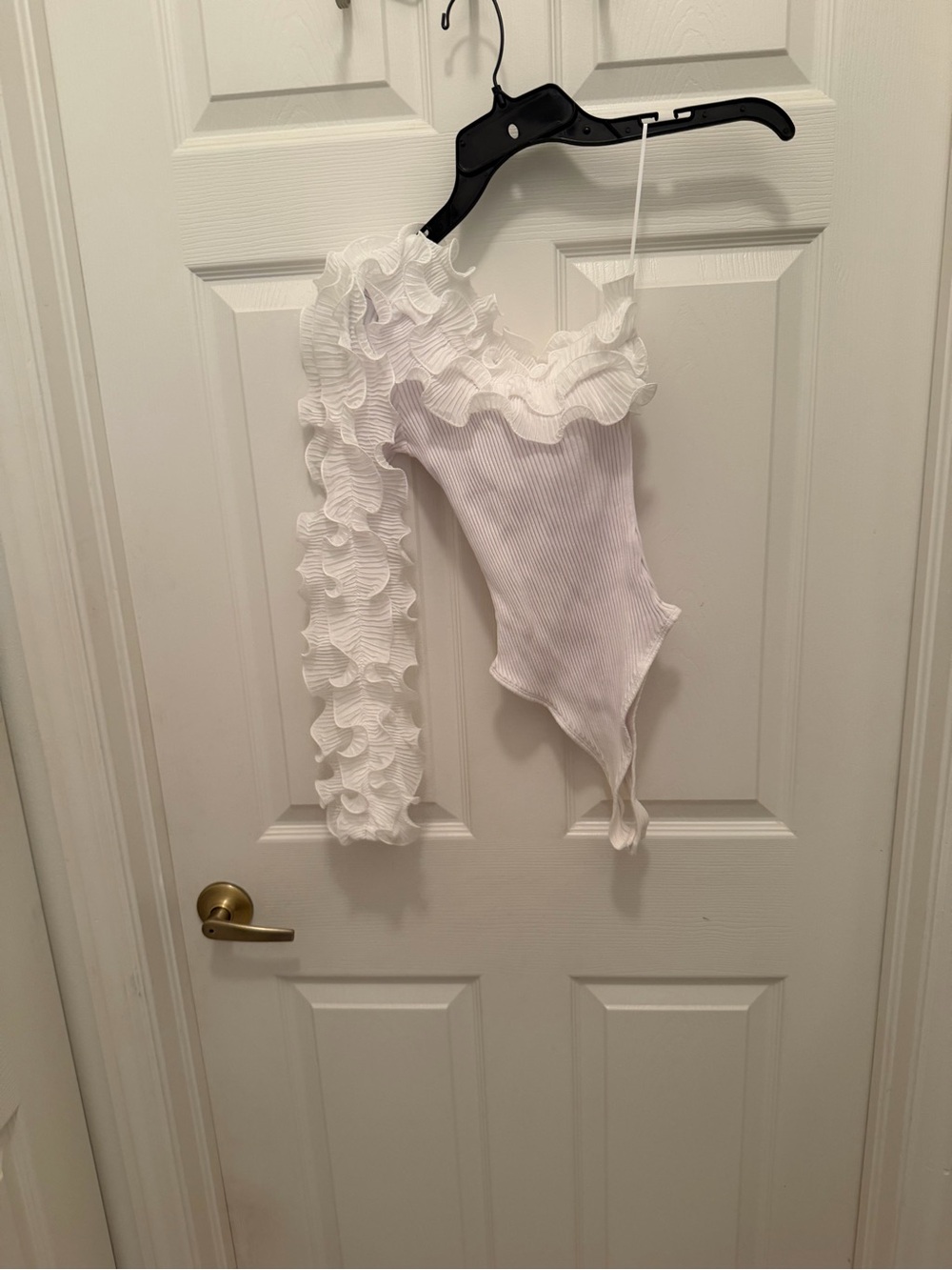 Zara White One-Shoulder Ruffle Ribbed Bodysuit - Picture 2 of 4